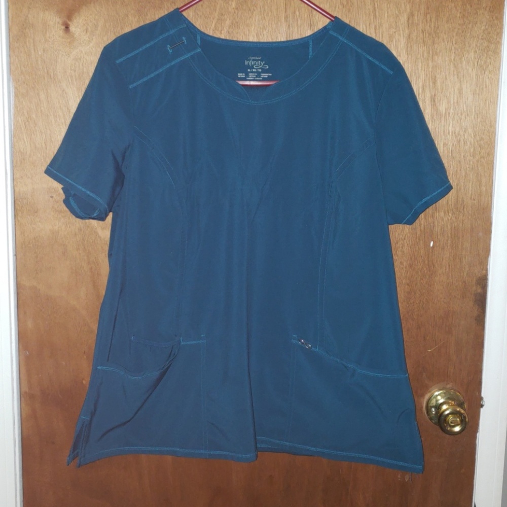 Cherokee infinity scrub set